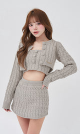 モデル：158cm（着用サイズ：FREE　着用カラー：GRY）