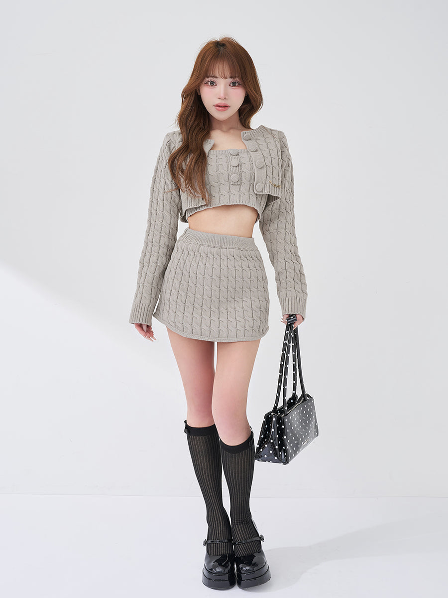 モデル：158cm（着用サイズ：FREE　着用カラー：GRY）