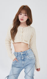 モデル：158cm（着用サイズ：FREE　着用カラー：IVO）