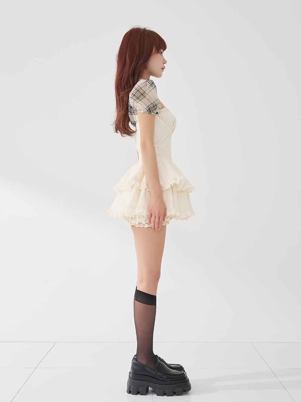 モデル：158cm（着用サイズ：FREE　着用カラー：IVO）