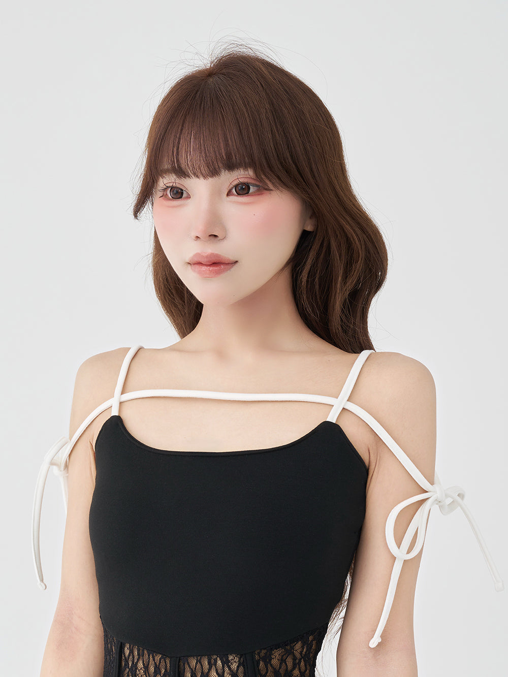 モデル：158cm（着用サイズ：FREE　着用カラー：BLK）