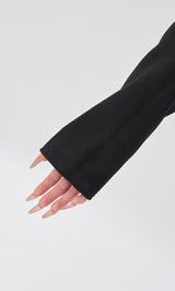 モデル：158cm（着用サイズ：FREE　着用カラー：BLK）