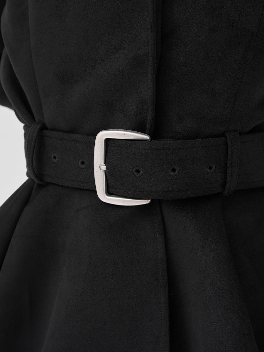 モデル：158cm（着用サイズ：FREE　着用カラー：BLK）