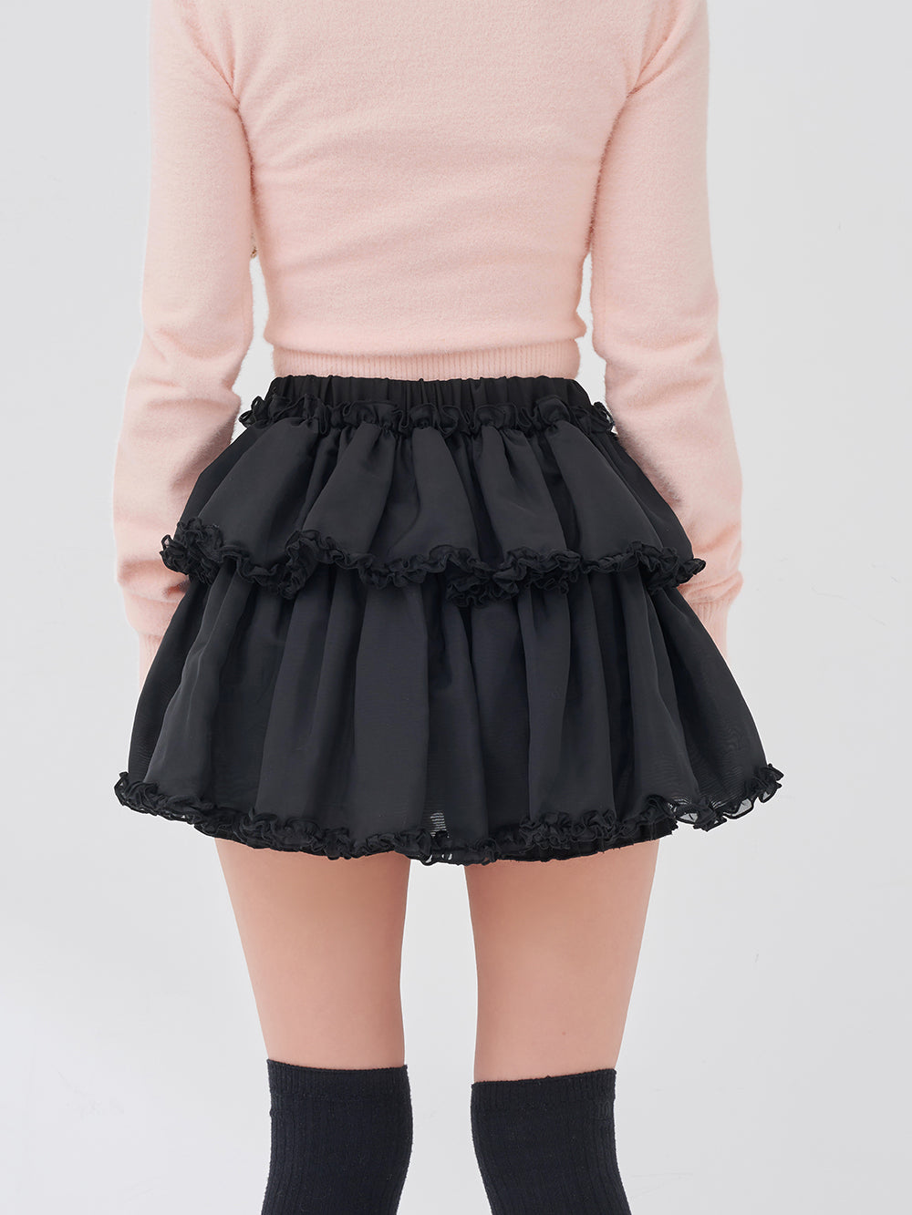 モデル：158cm（着用サイズ：FREE　着用カラー：BLK）