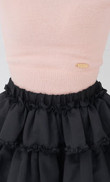 モデル：158cm（着用サイズ：FREE　着用カラー：BLK）