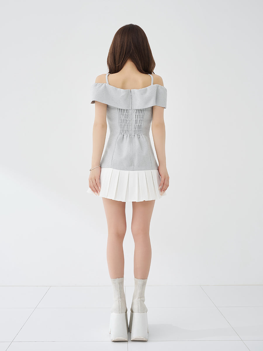 モデル：158cm（着用サイズ：FREE　着用カラー：GRY）