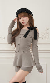 モデル：158cm（着用サイズ：FREE　着用カラー：GRY）