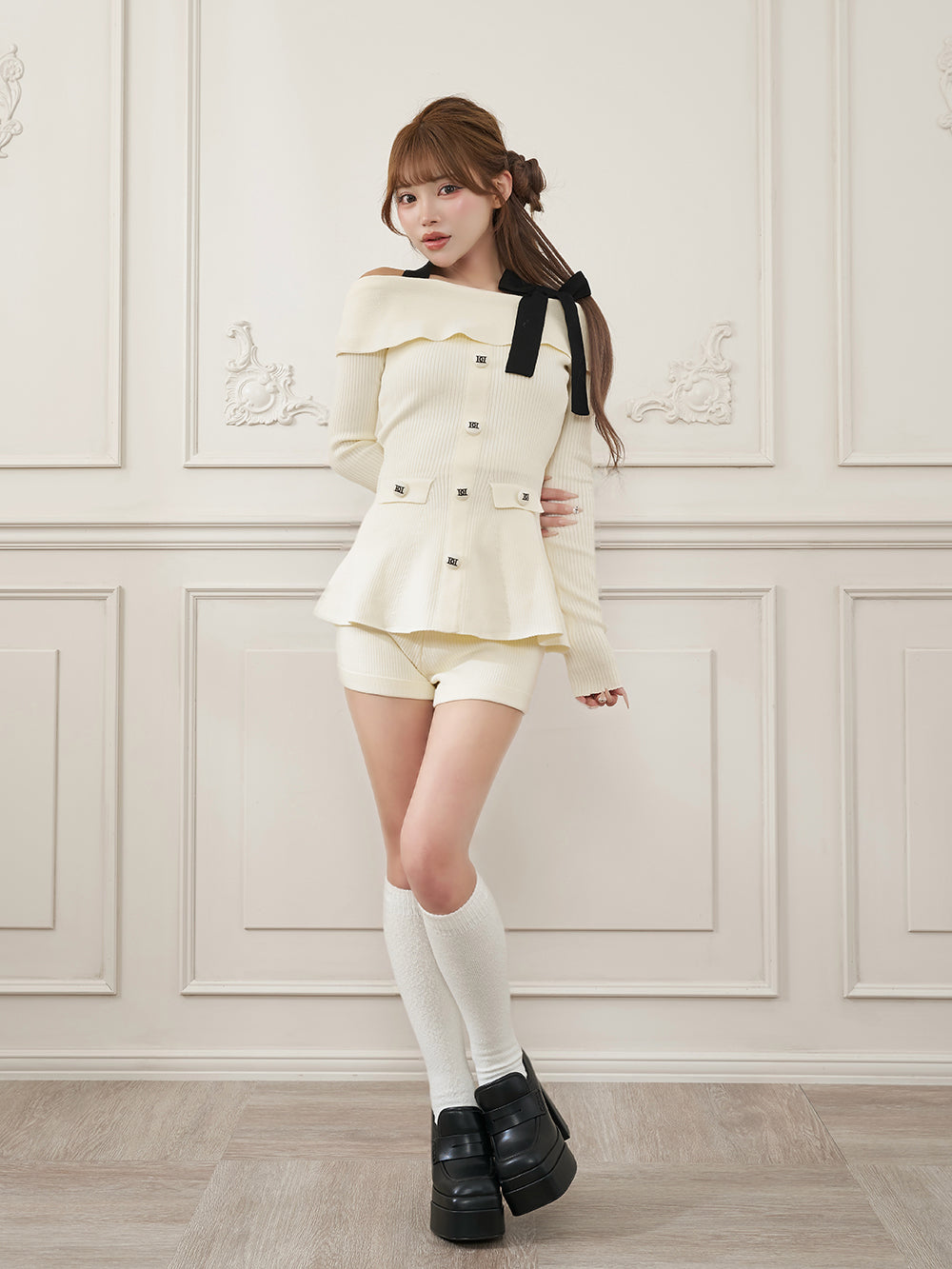 モデル：158cm（着用サイズ：FREE　着用カラー：WHT）