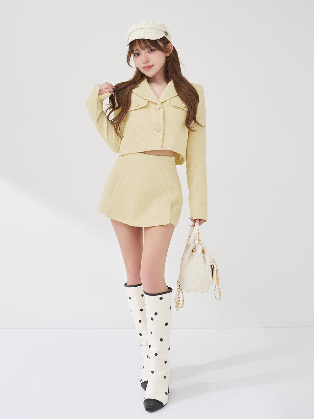 モデル：158cm（着用サイズ：S　着用カラー：YEL）