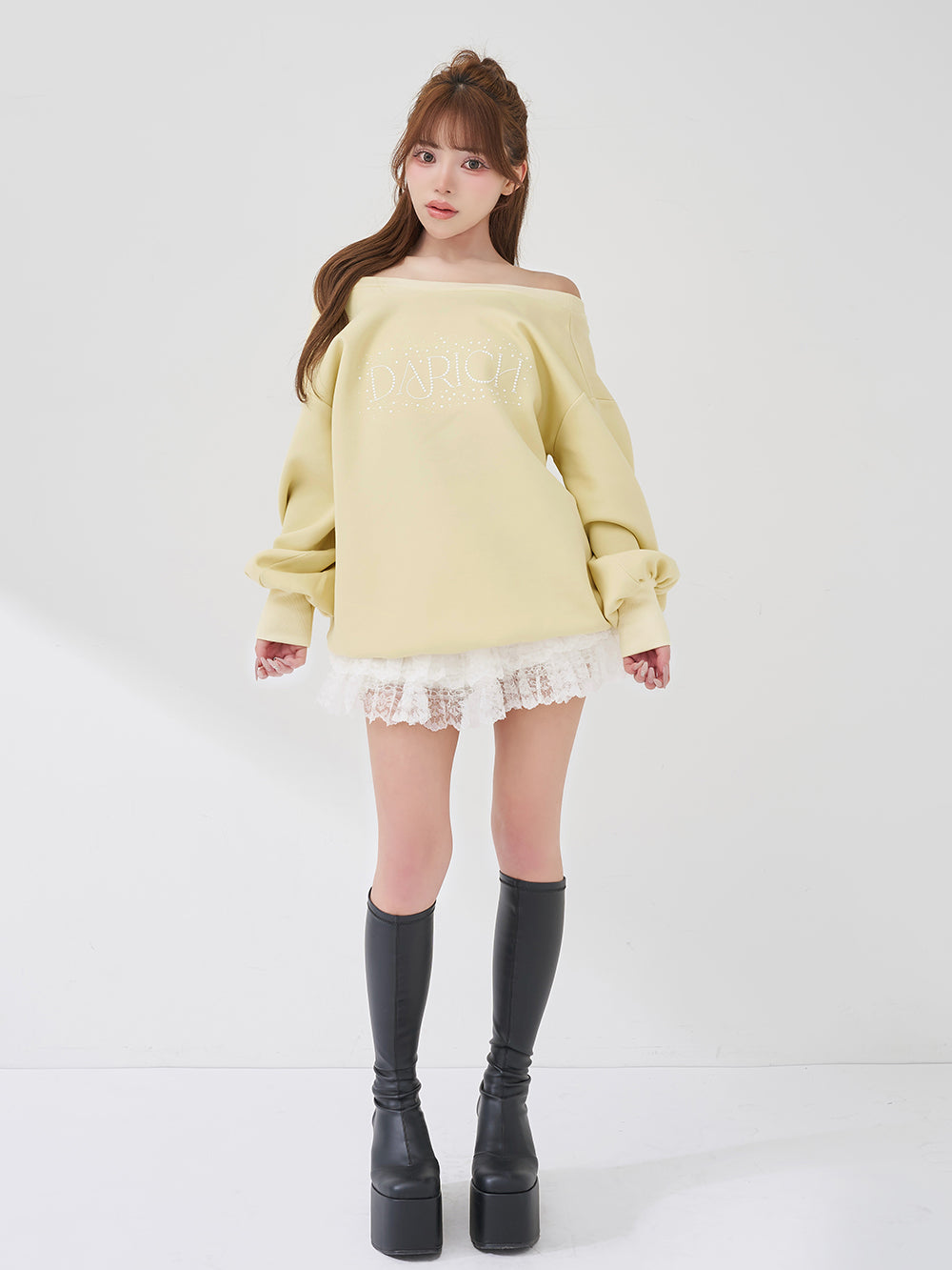 モデル：158cm（着用サイズ：FREE　着用カラー：YEL）