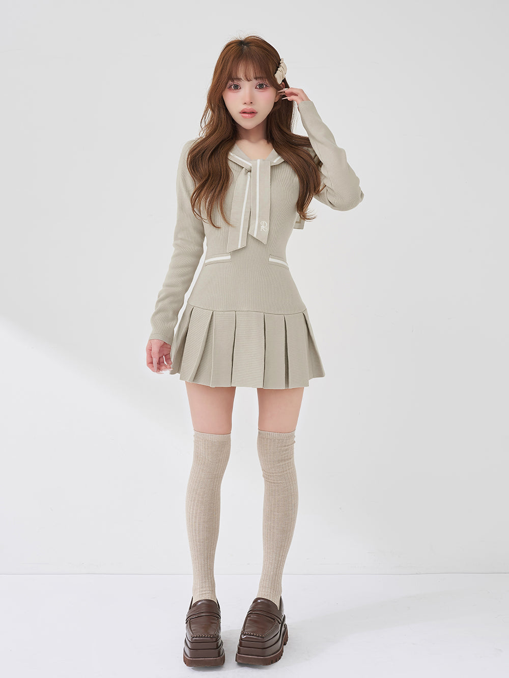 モデル：158cm（着用サイズ：FREE　着用カラー：GRY）