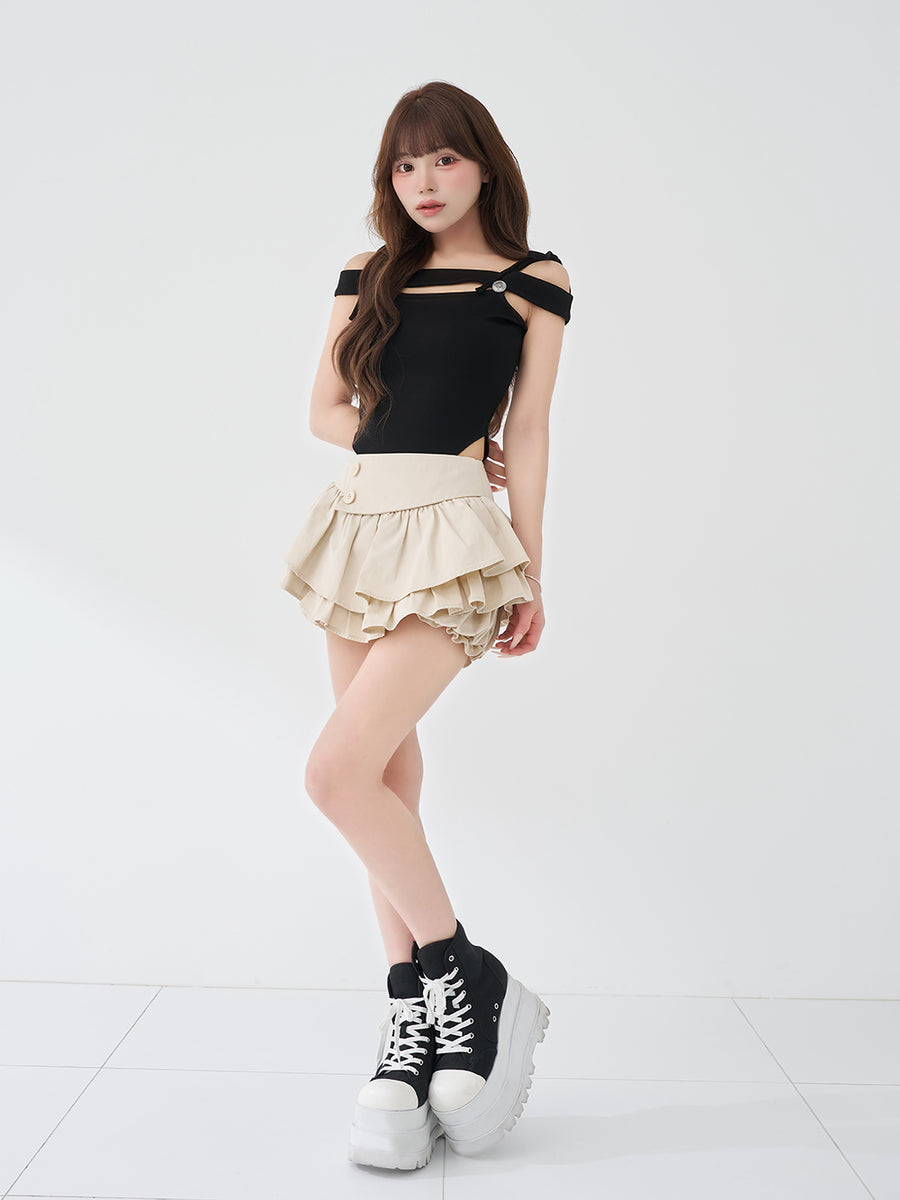 モデル：158cm（着用サイズ：FREE　着用カラー：BLK）