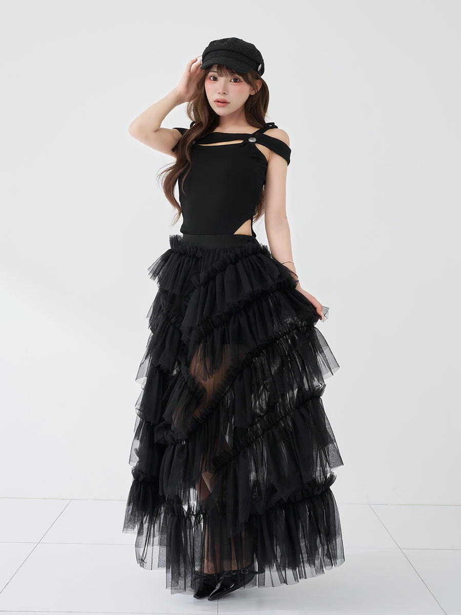 モデル：158cm（着用サイズ：FREE　着用カラー：BLK）
