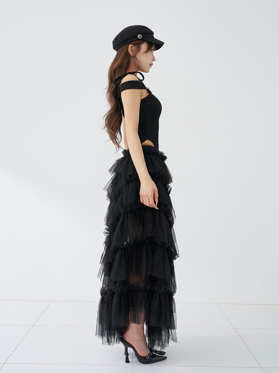 モデル：158cm（着用サイズ：FREE　着用カラー：BLK）