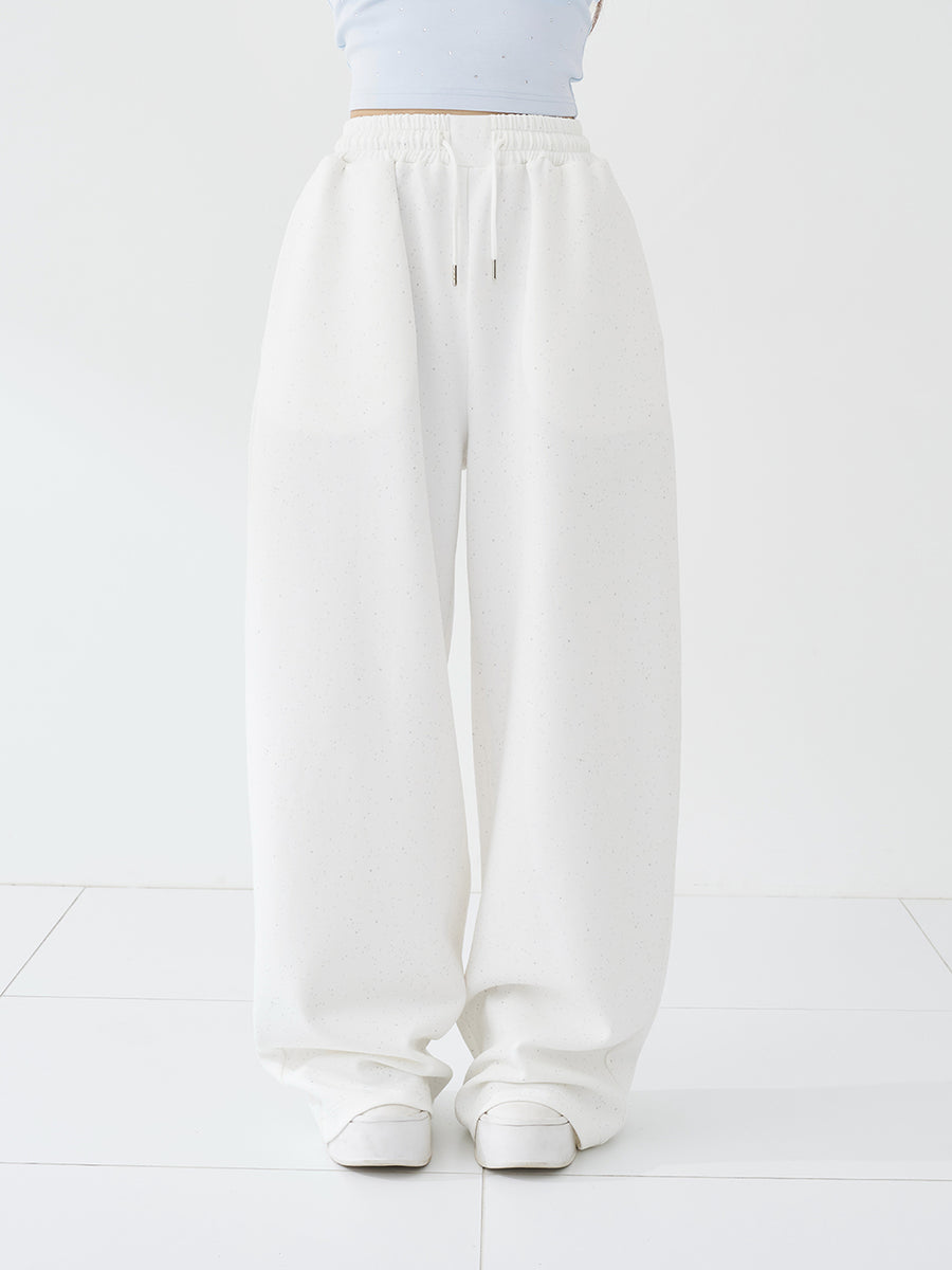 モデル：158cm（着用サイズ：FREE　着用カラー：WHT）