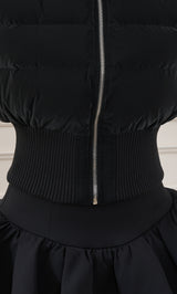 モデル：158cm（着用サイズ：S　着用カラー：BLK）