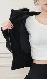 モデル：158cm（着用サイズ：S　着用カラー：BLK）