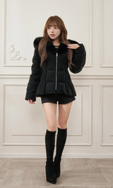 モデル：158cm（着用サイズ：S　着用カラー：BLK）
