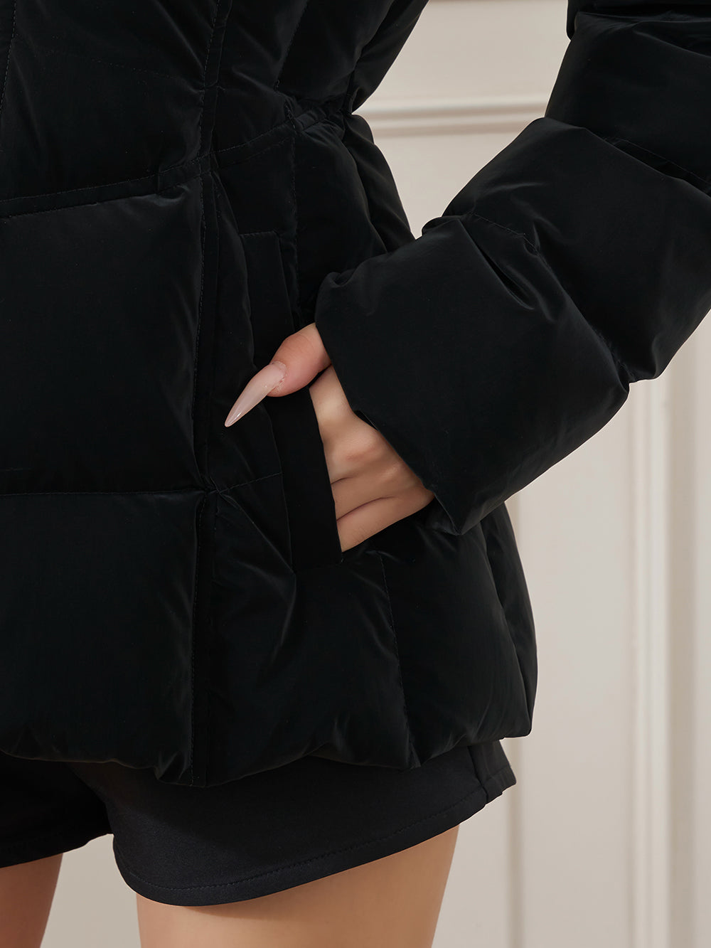 モデル：158cm（着用サイズ：S　着用カラー：BLK）