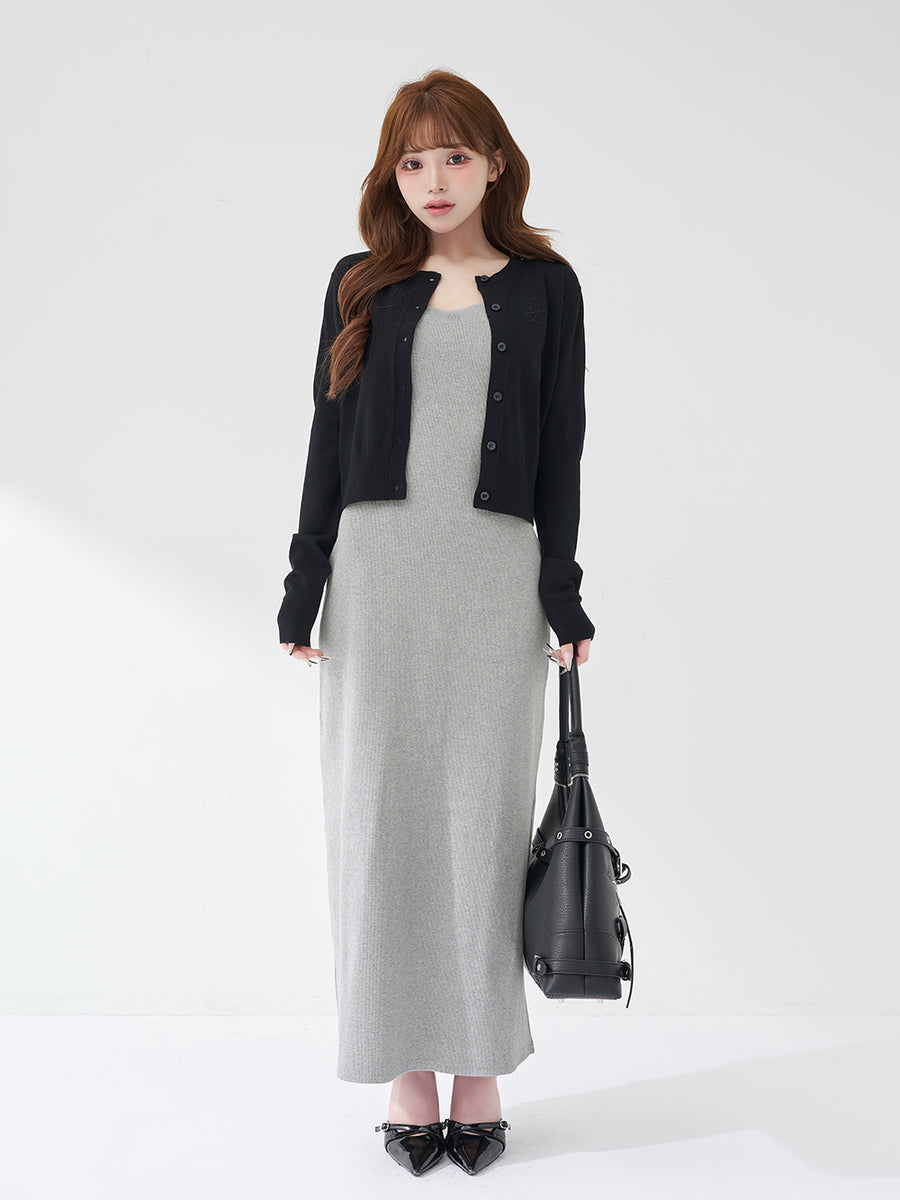 モデル：158cm（着用サイズ：FREE　着用カラー：BLK）