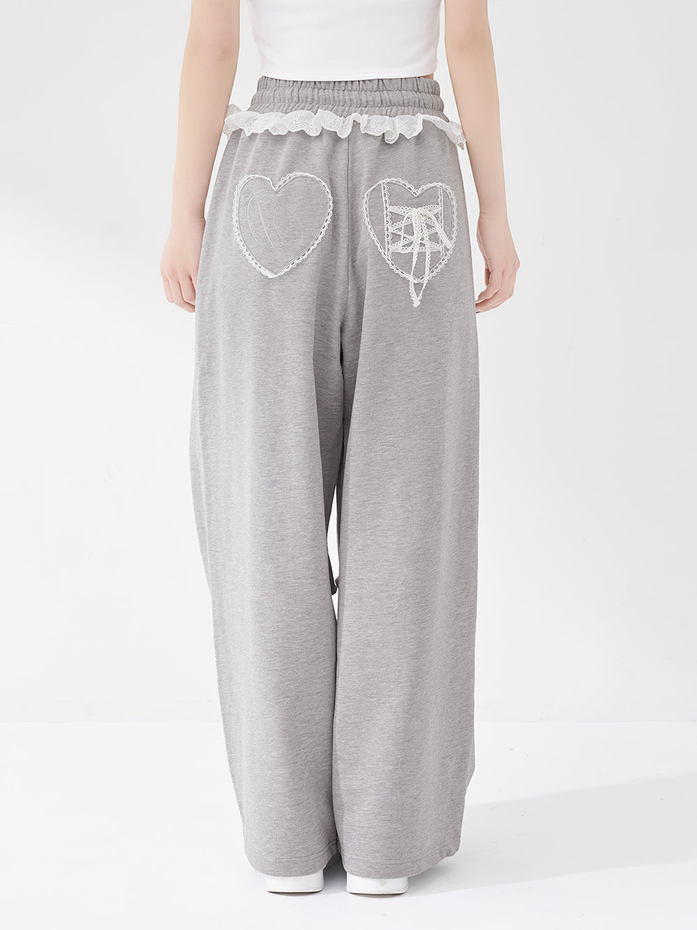 モデル：158cm（着用サイズ：FREE　着用カラー：GRY）