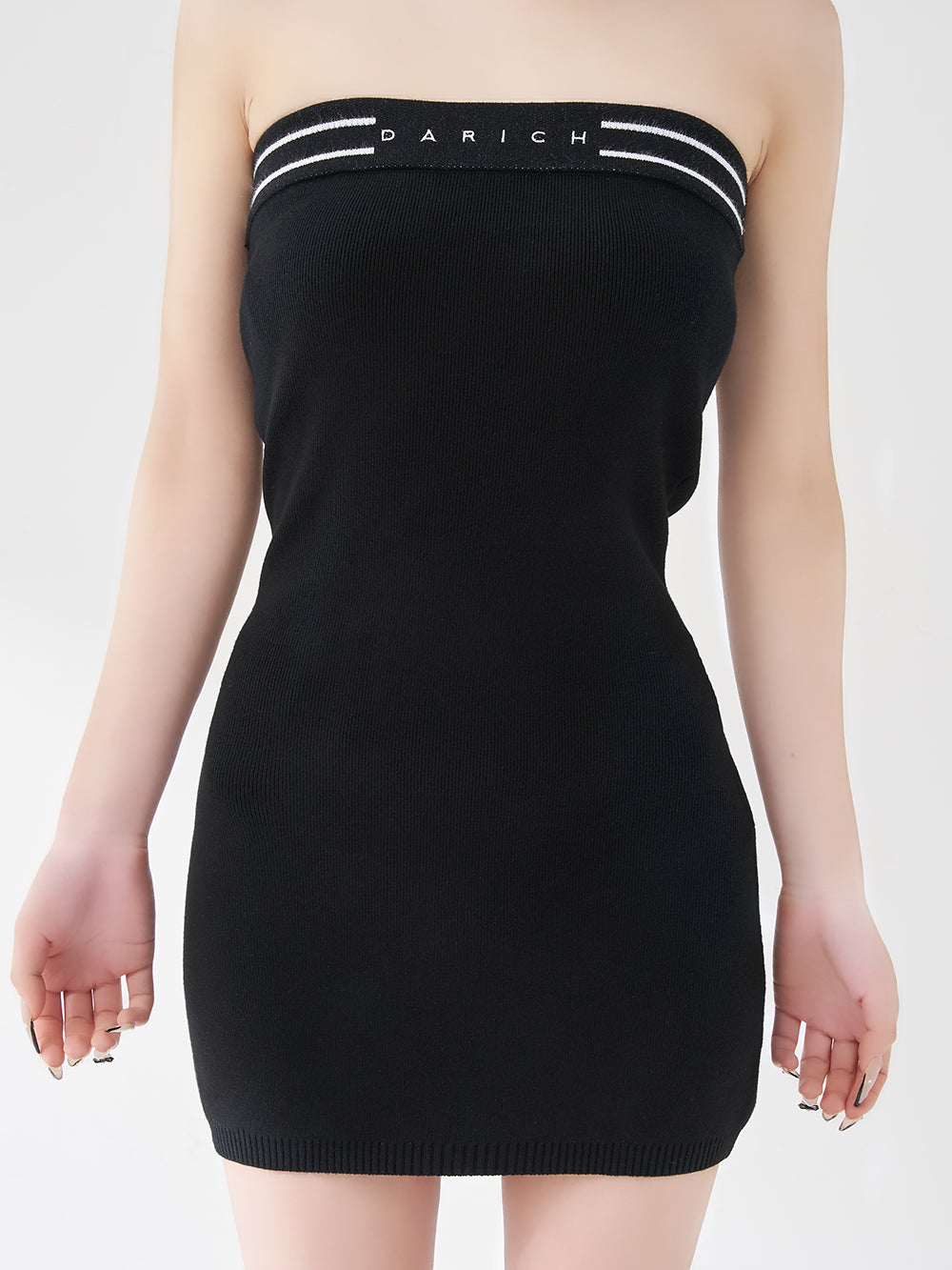 モデル：158cm（着用サイズ：FREE　着用カラー：BLK）