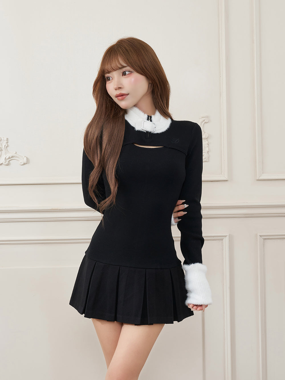モデル：158cm（着用サイズ：FREE　着用カラー：BLK）
