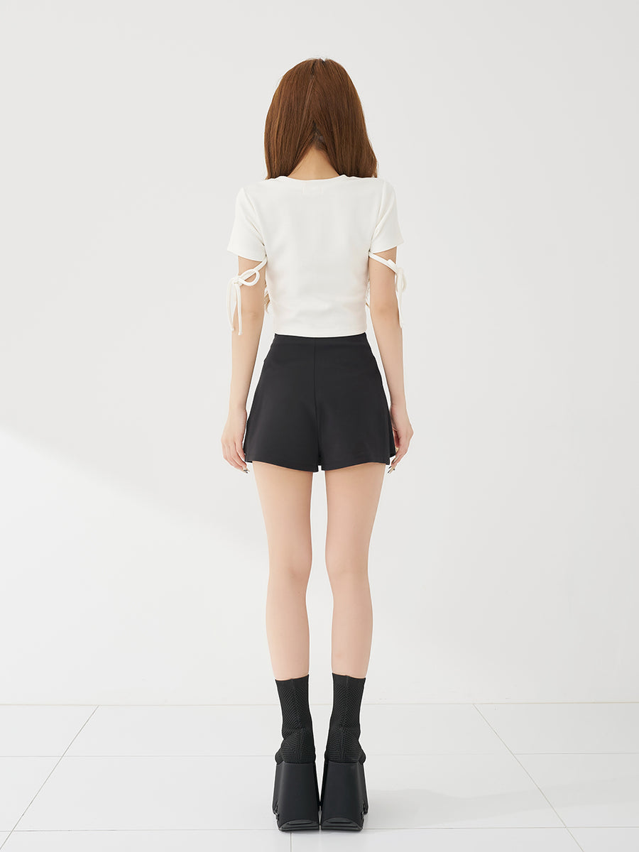 モデル：158cm（着用サイズ：S　着用カラー：BLK）