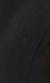 モデル：158cm（着用サイズ：FREE　着用カラー：BLK）