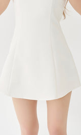 モデル：158cm（着用サイズ：FREE　着用カラー：WHT）