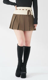 モデル：155m（着用サイズ：FREE　着用カラー：MOC）