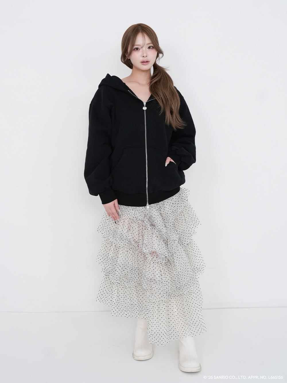 モデル：163cm（着用サイズ：FREE　着用カラー：BLK）