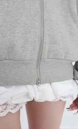 モデル：163cm（着用サイズ：FREE　着用カラー：GRY）