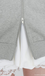 モデル：163cm（着用サイズ：FREE　着用カラー：GRY）