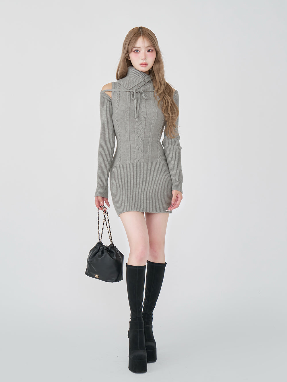 モデル：163cm（着用サイズ：FREE　着用カラー：GRY）