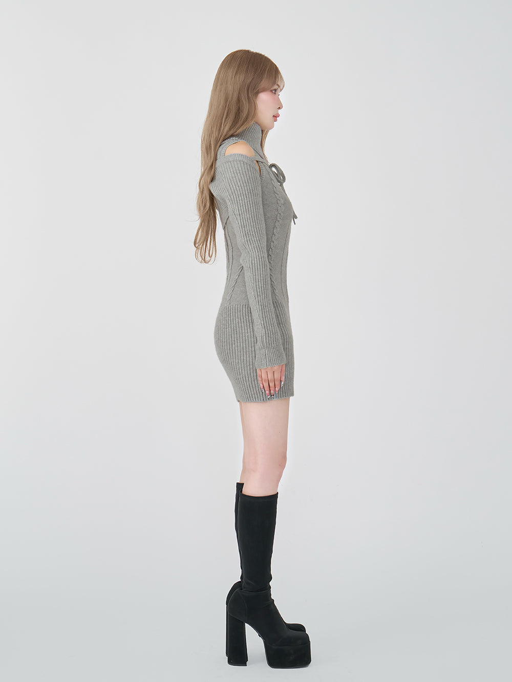 モデル：163cm（着用サイズ：FREE　着用カラー：GRY）