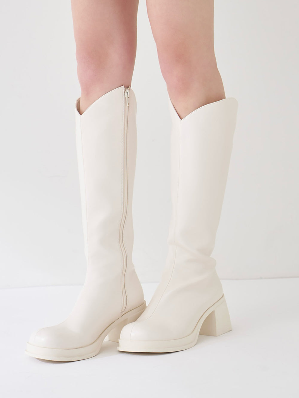 サイズ：M　カラー：WHT