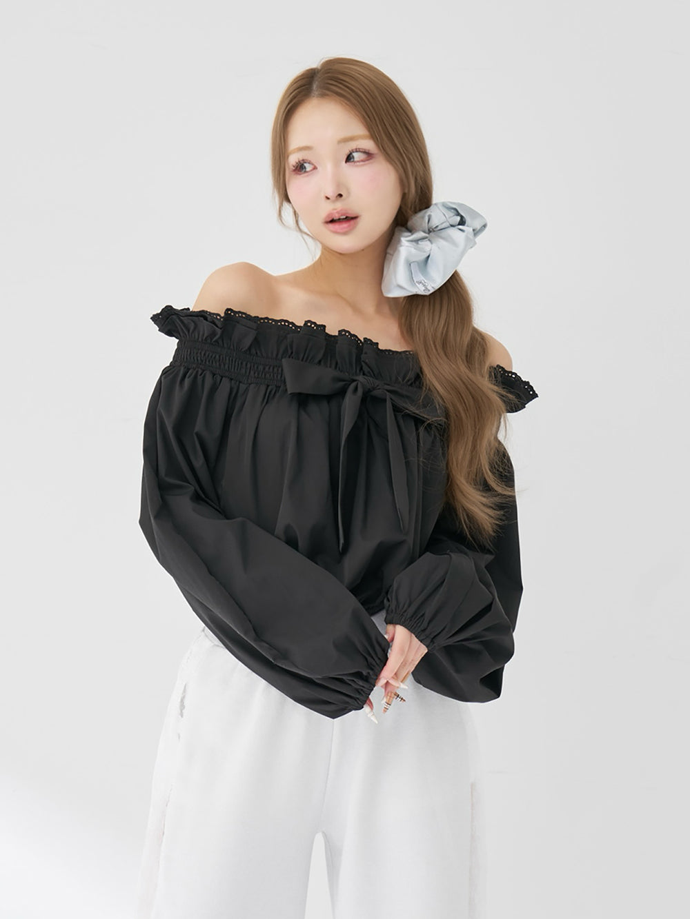 モデル：163cm（着用サイズ：FREE　着用カラー：BLK）