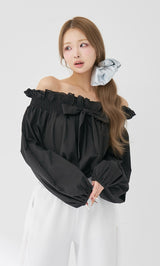 モデル：163cm（着用サイズ：FREE　着用カラー：BLK）