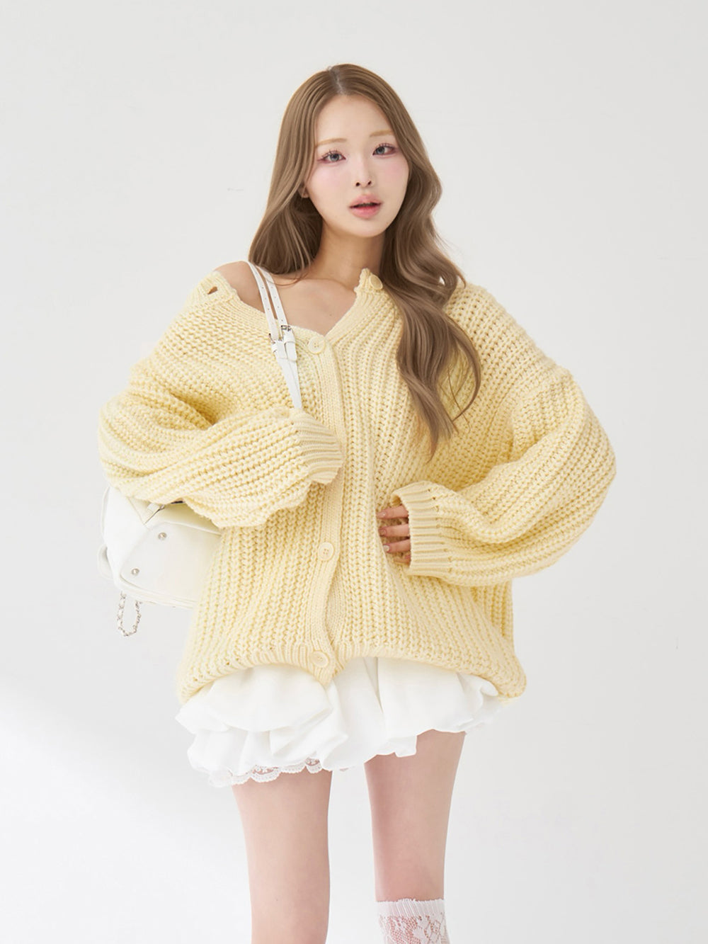 モデル：163cm（着用サイズ：FREE　着用カラー：YEL）