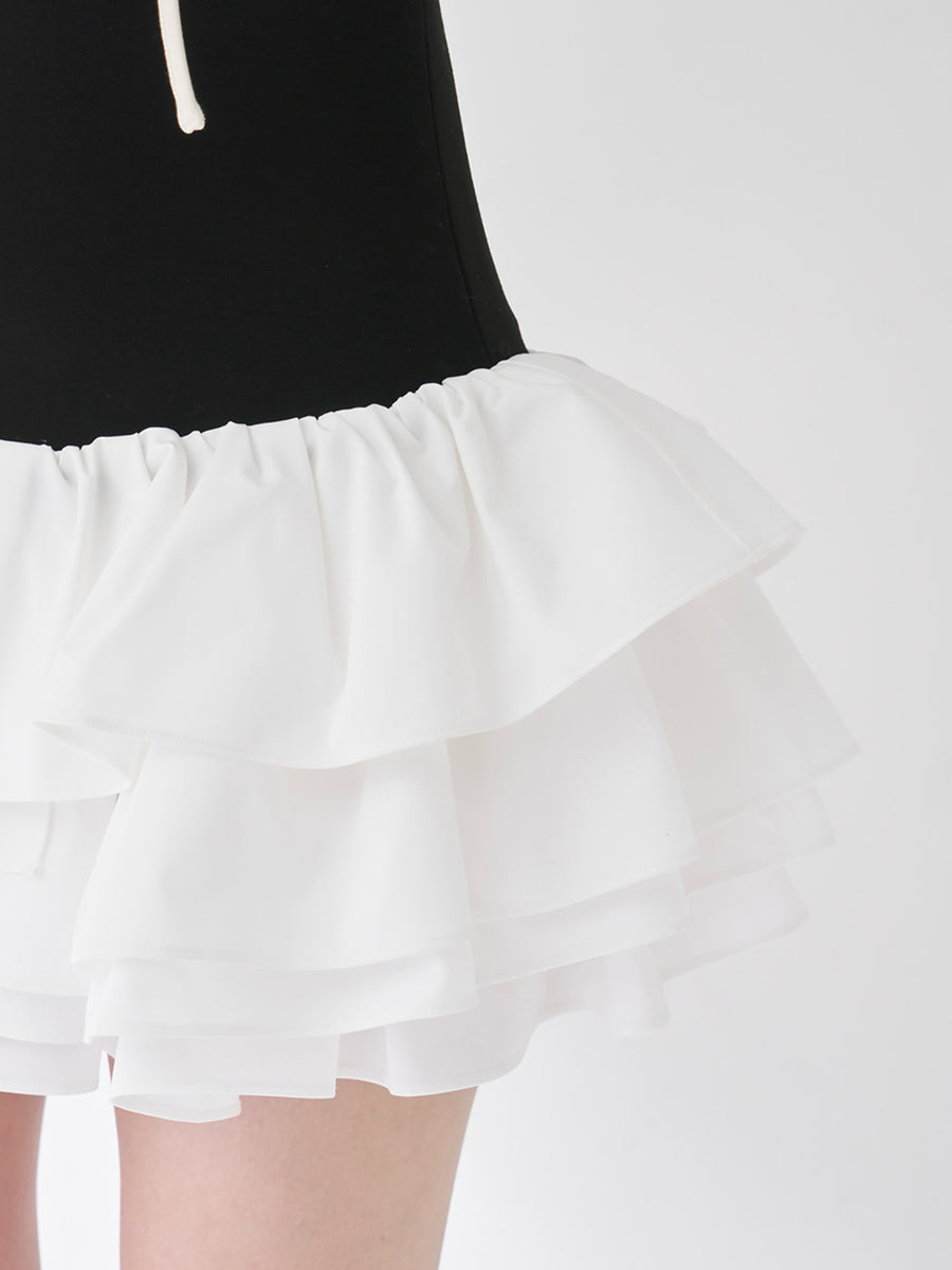 モデル：163cm（着用サイズ：FREE　着用カラー：BLK）