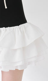 モデル：163cm（着用サイズ：FREE　着用カラー：BLK）