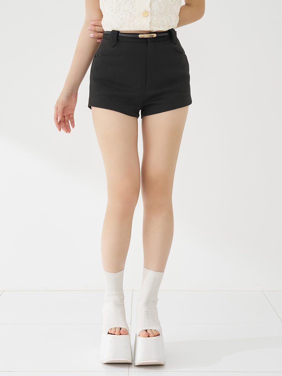 モデル：160cm（着用サイズ：S　着用カラー：BLK）