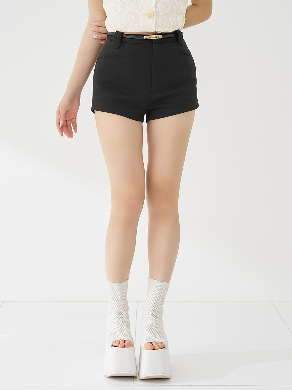 コンパクトベルトショートパンツ - blk