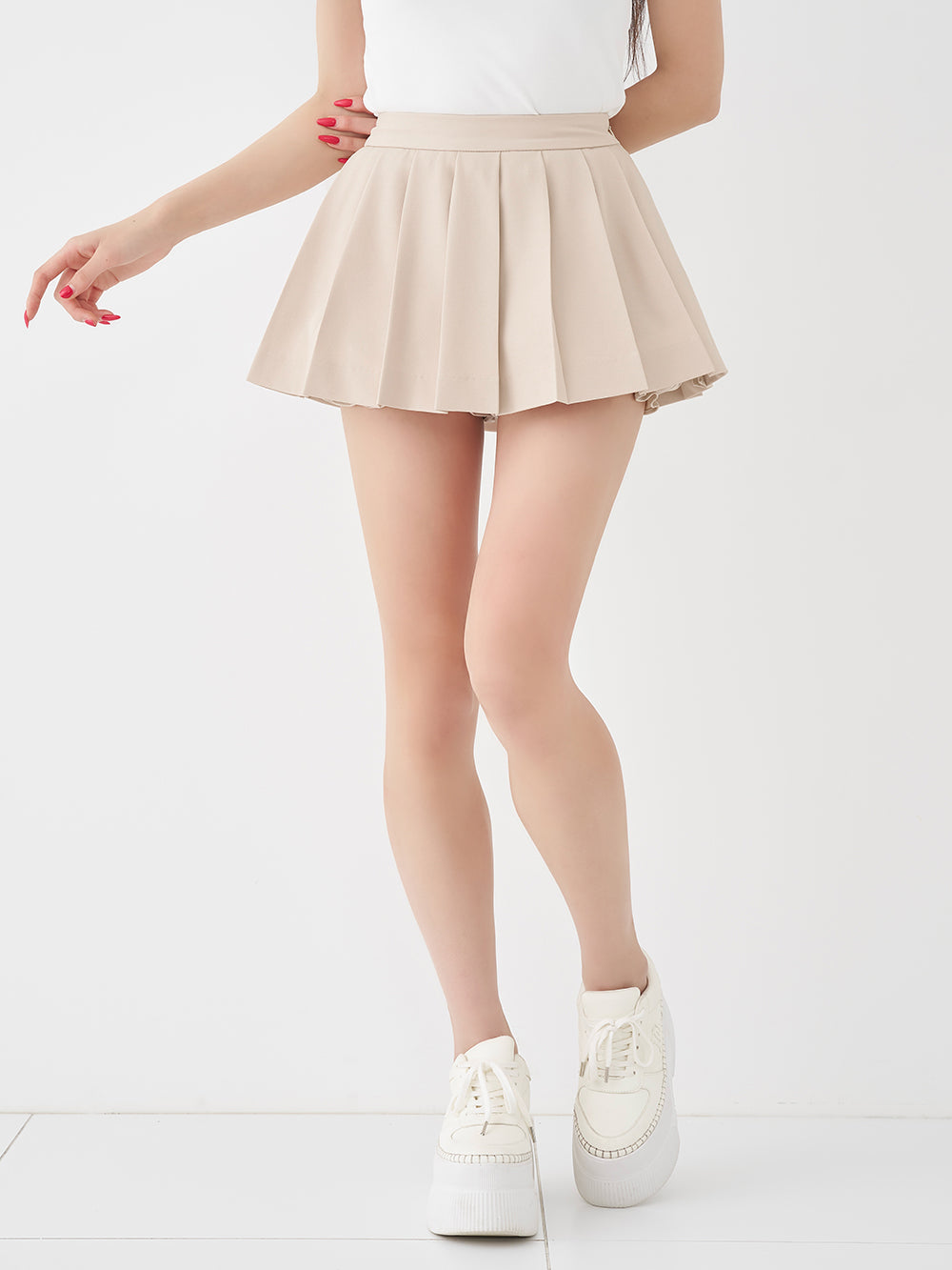 モデル：170cm（着用サイズ：FREE　着用カラー：P-BEG）