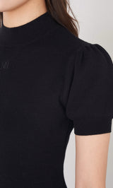 モデル：163cm（着用サイズ：FREE　着用カラー：BLK）