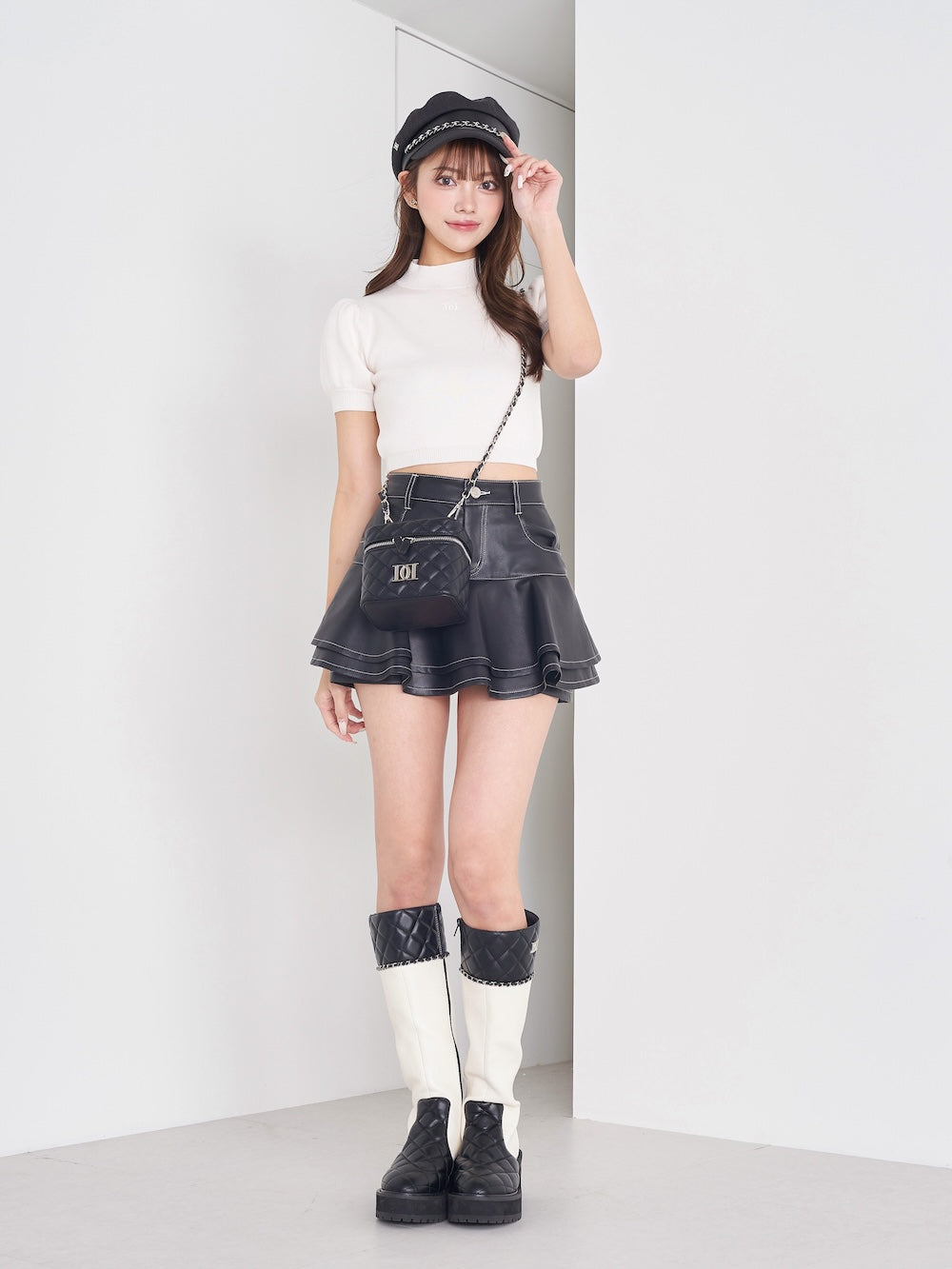 ダーリッチ 刺繍入りホワイト半袖トップス S/M ダーリッチ Darich エンブロイダリースウェットトップス （ホワイト