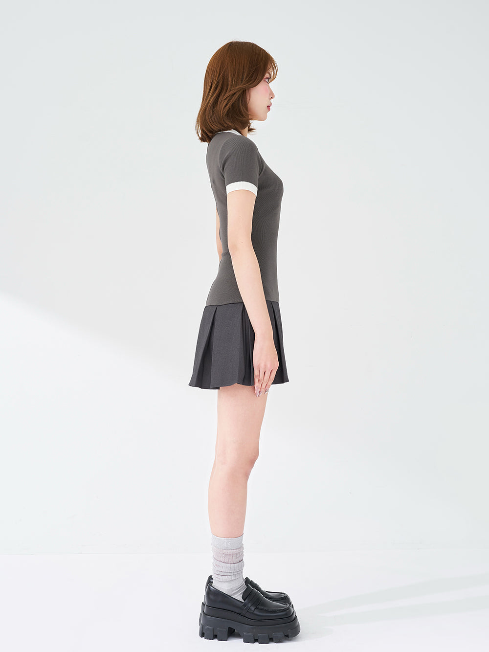 モデル：163cm（着用サイズ：FREE　着用カラー：GRY）
