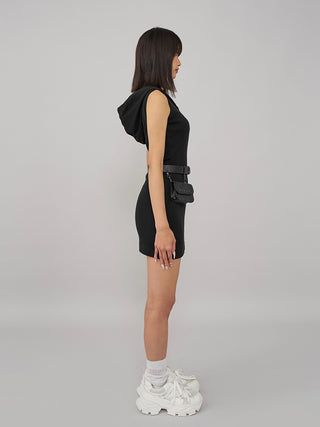 モデル：163cm（着用サイズ：FREE　着用カラー：BLK）
