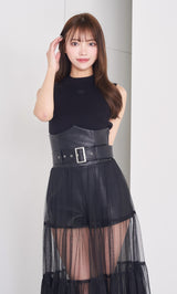 モデル：163cm（着用サイズ：FREE　着用カラー：BLK）